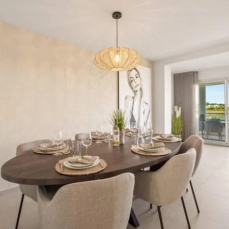 Modern With Terrace, Sea And Mountain Views Lejlighed Estepona