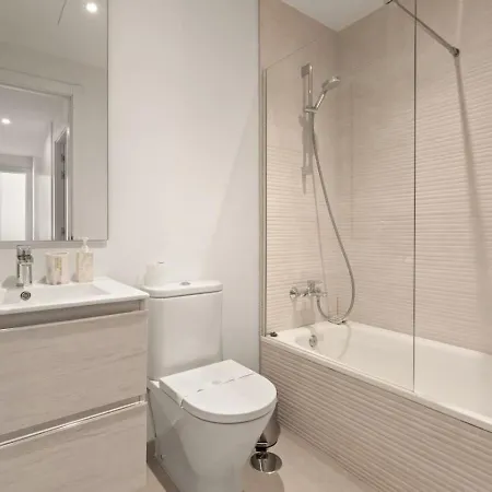 Modern With Terrace, Sea And Mountain Views Lejlighed Estepona