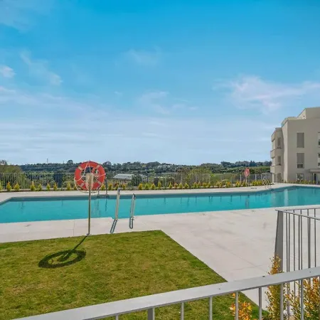 Lejlighed Modern With Terrace, Sea And Mountain Views